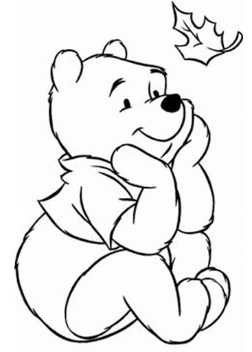 Kolorowanka Kubuś Puchatek ogląda spadające liście